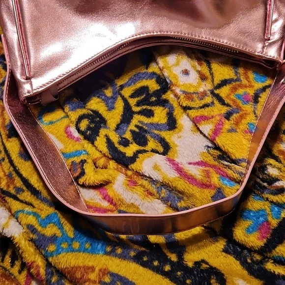 NWT Urban Outfitters Nunoo Vegan Faux Leather Metallic Shoulder Mini Bag - Picture 7 of 12